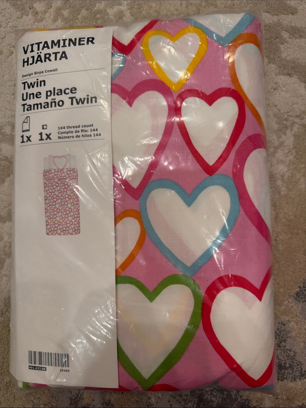 New IKEA Hearts Twin Duvet Covers & Bedding
Sets - Picture 2 of 6
